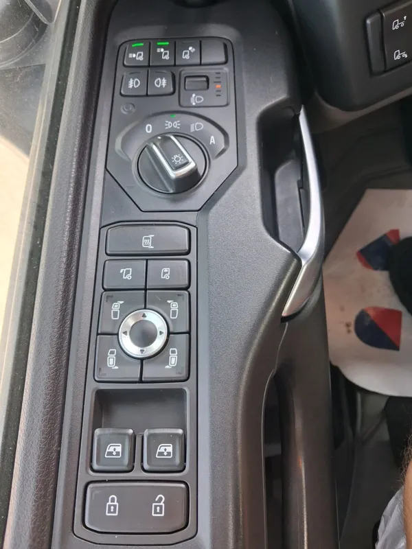 Ciągnik siodłowy miniatura 15